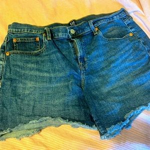 Gap 5” shorts